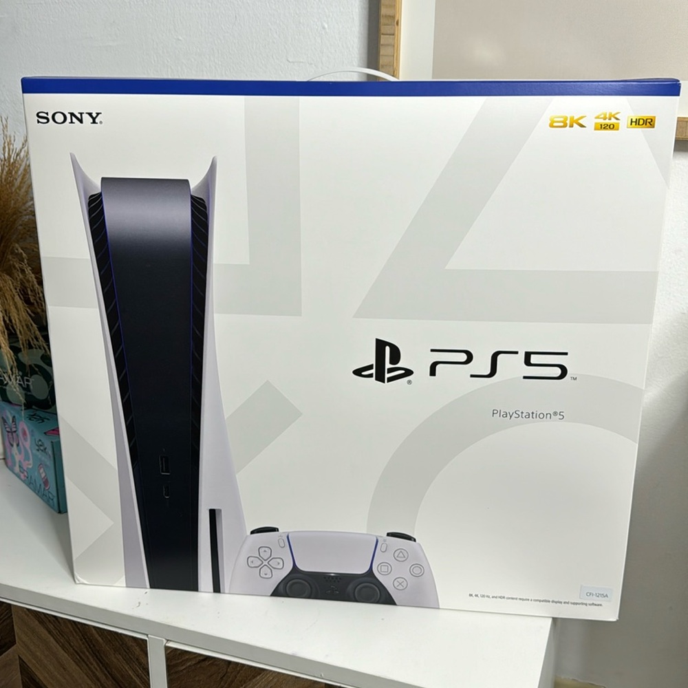 PS5 sealed Brand New/ 3 Games included!